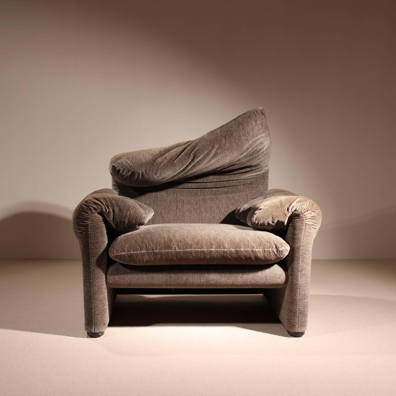 Lounge Chair & Ottoman ‚Maralunga‘ by Vico Magistretti for Cassina