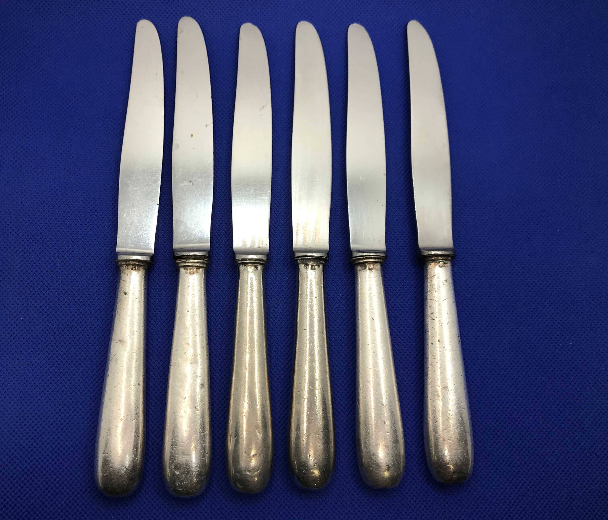Lot de 6 petits couteaux de la Marine en métal argenté Christofle
