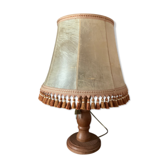 Lampe bois massif et abat jour french en vessie de porc