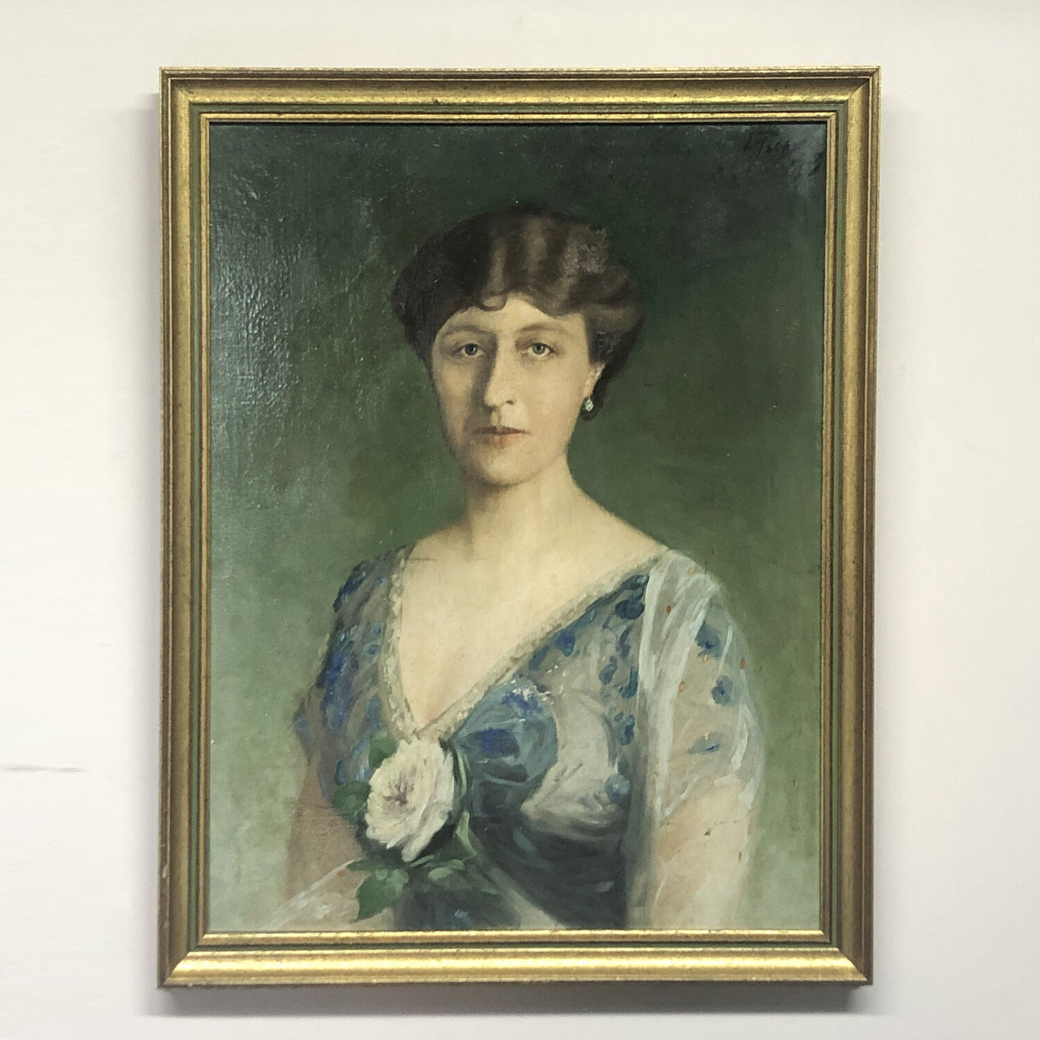 Table 1913 "The Woman with the Flower"