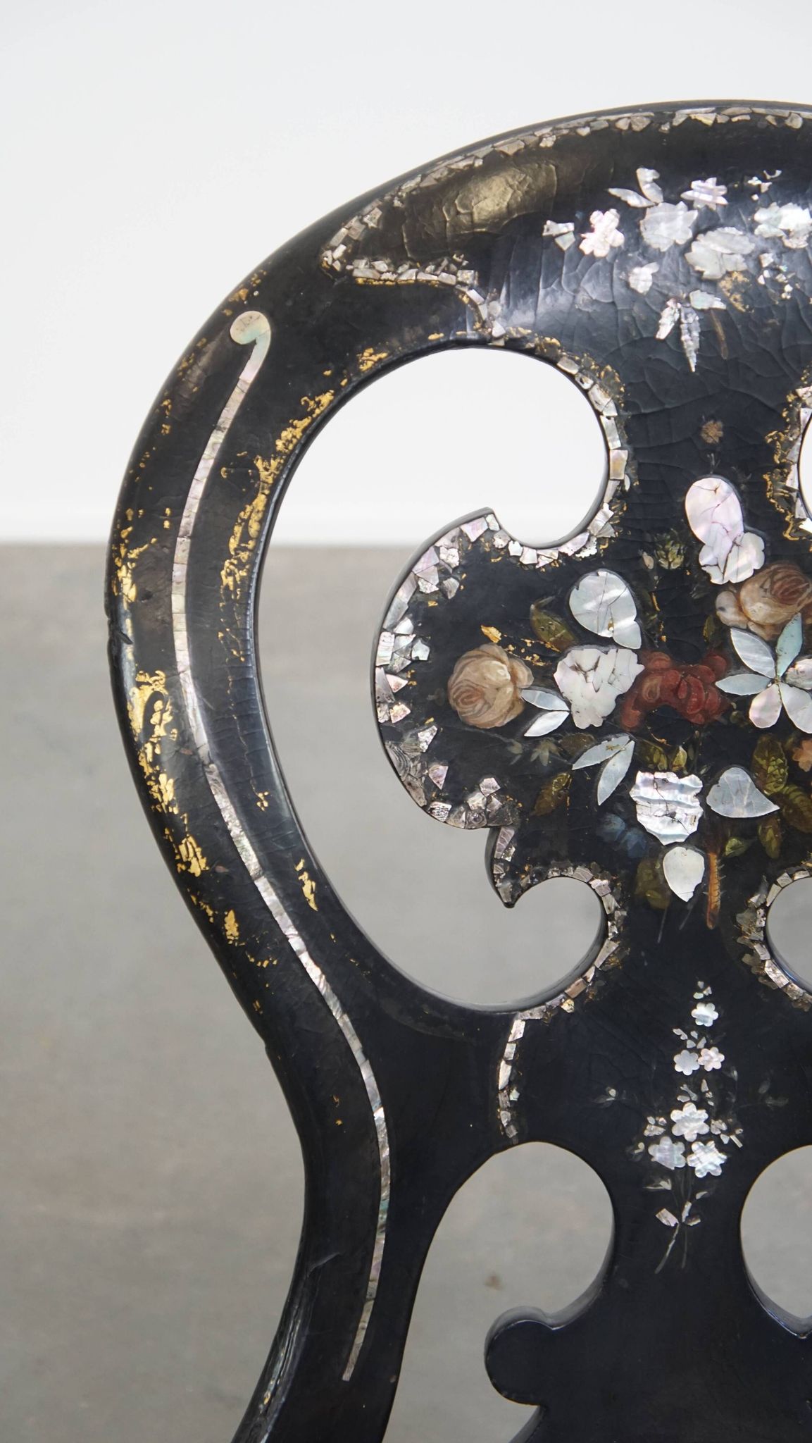 19th-Century English Chinoiserie Mother of Pearl Decorative Chair