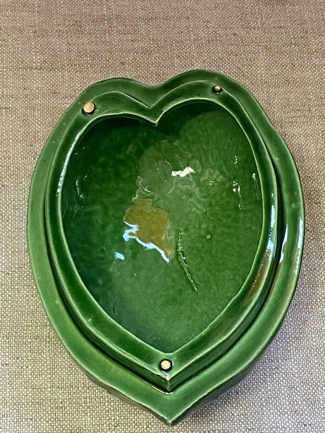 Ceramic nut-shaped candy box