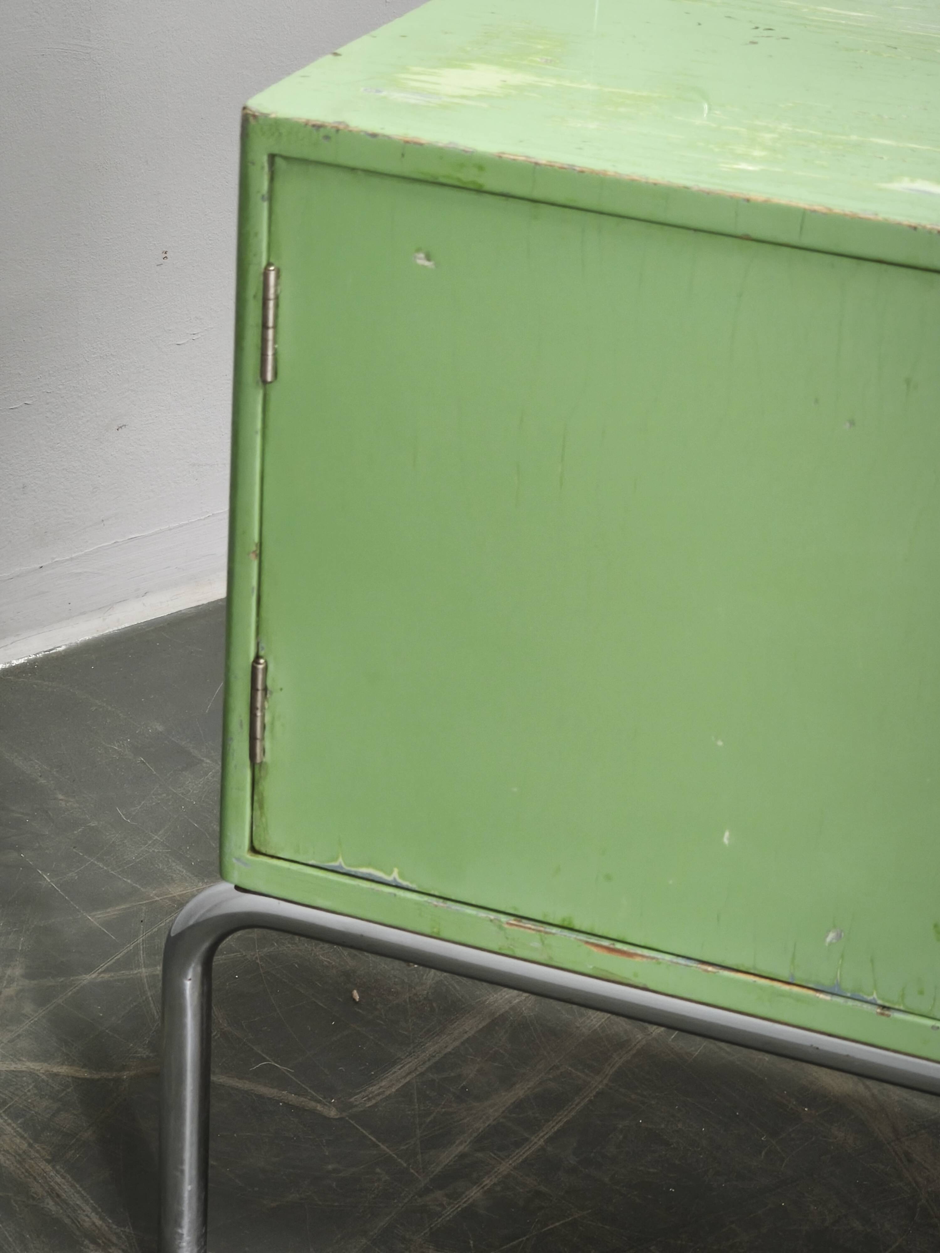Bauhaus Czech Green Vanity Table with Mirror and Chrome Frame, 1930s
