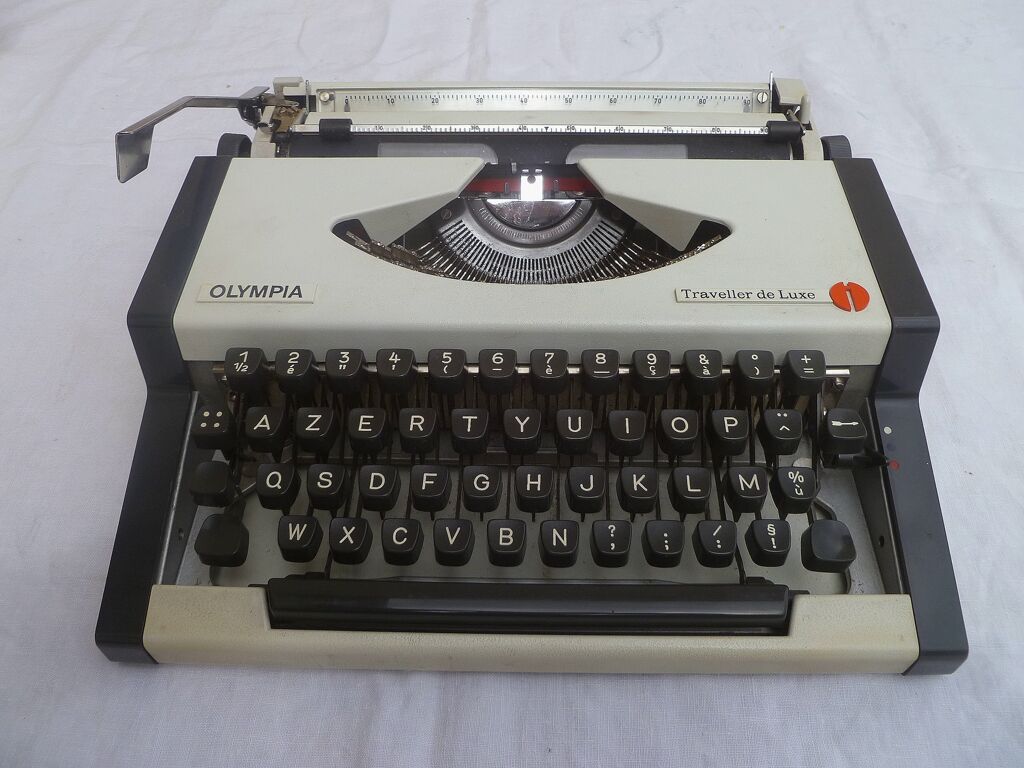 Luxury Olympia Traveler typewriter