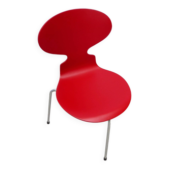 Chaise Arne Jacobsen Mod. 3100  Rouge