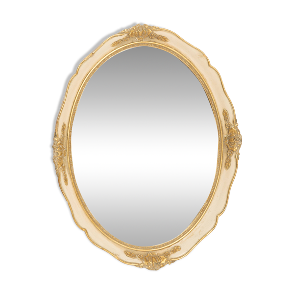 Miroir décoratif moyen en bois doré avec verre d'origine et patine, Italie, années 1960