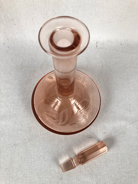 Pink glass liquor service, engraved decanter