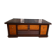 Table basse en bois avec niche intérieure