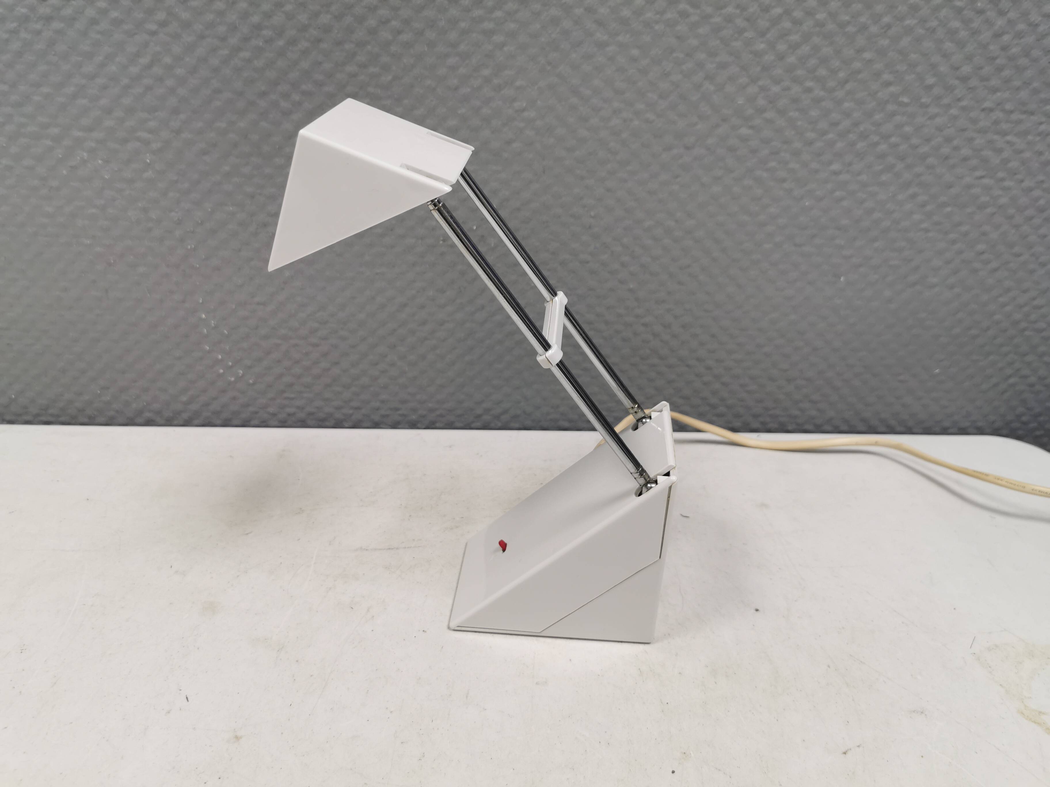 Vintage minimalist white telescopic adjustable lamp from Ikea Sweden 1991