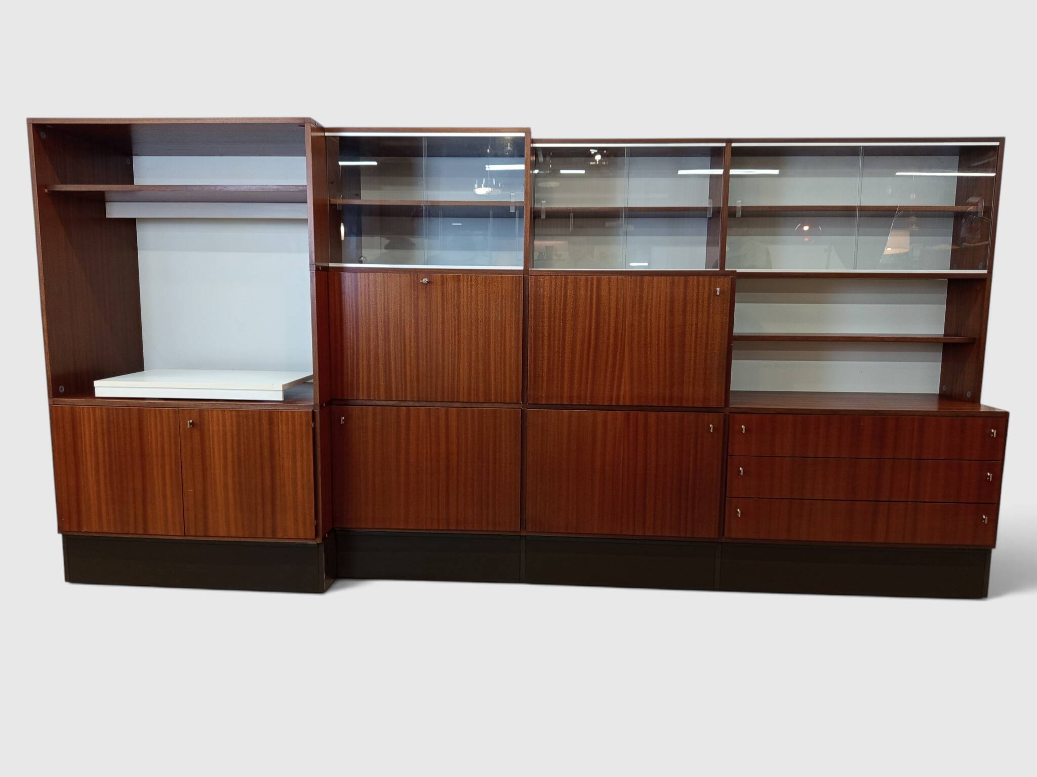 Modular furniture Les Hucher Minvielle – 338 cm