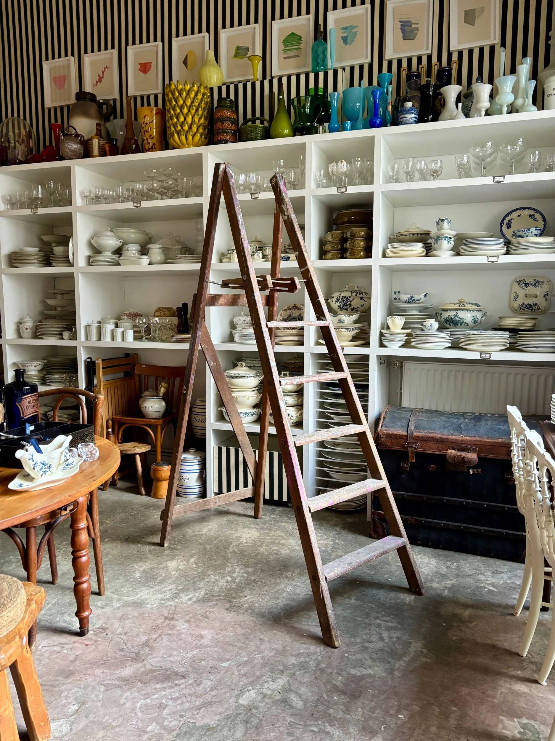 Dark wood 5-step stool