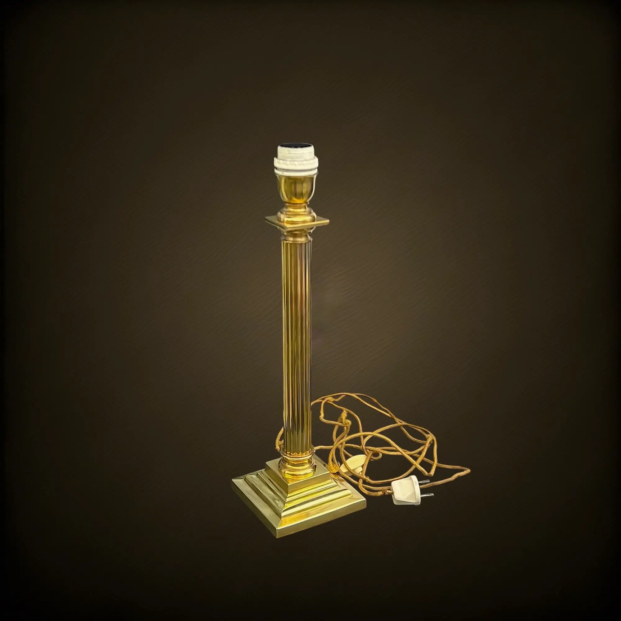 Neoclassical lamp base with fluted column in polished solid brass – 1960s-70s