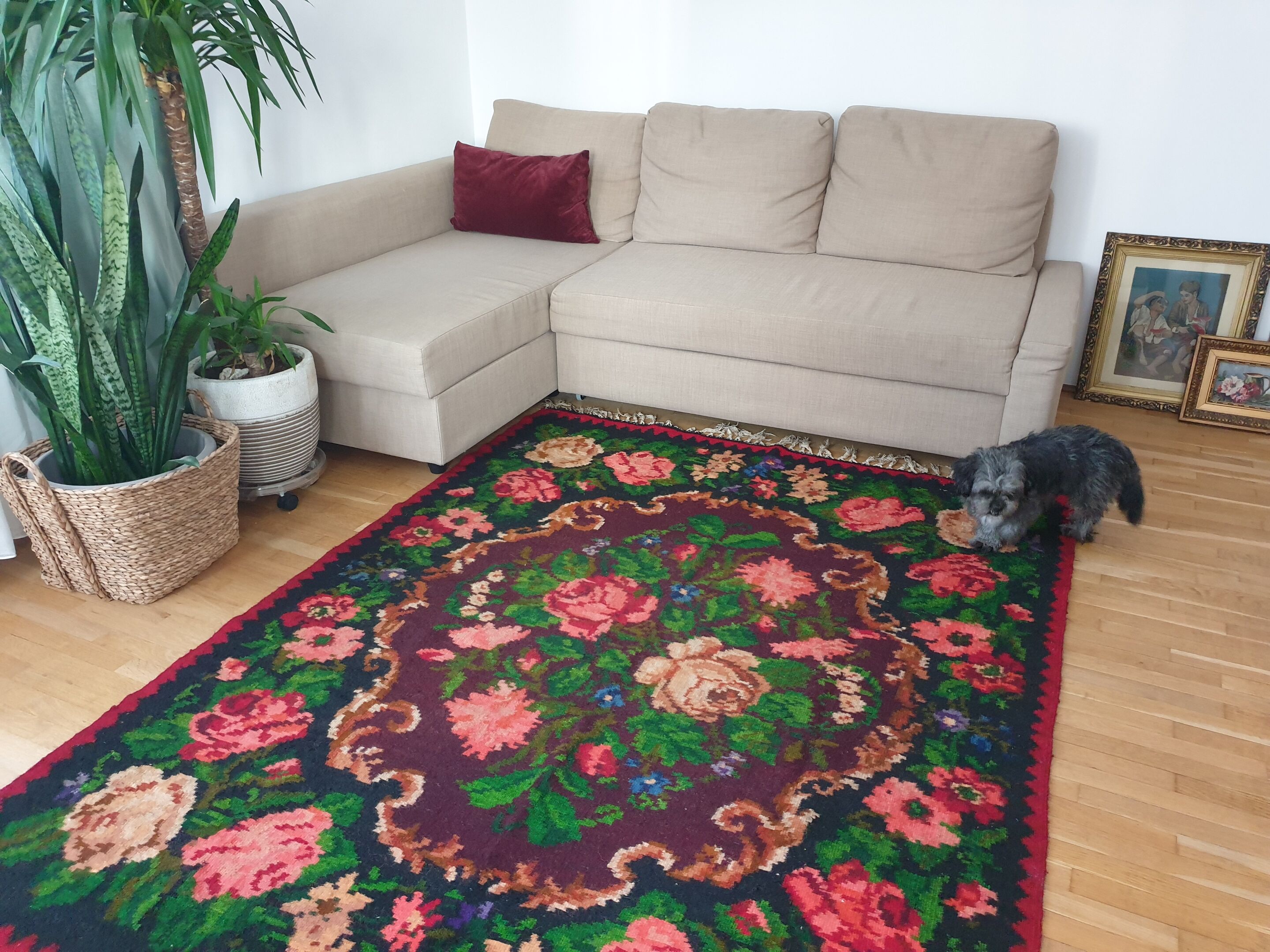 Moldavian wool handwoven floral rug - 210x162cm