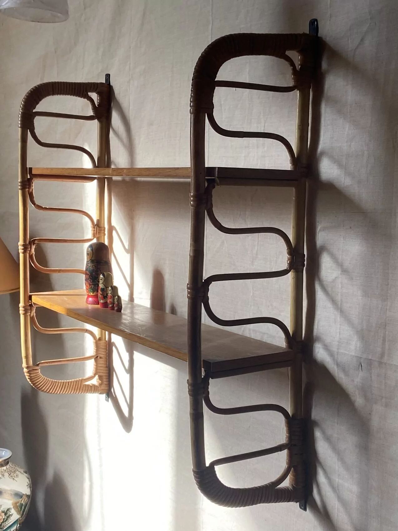 Removable wall shelf in rattan – 1960s vintage