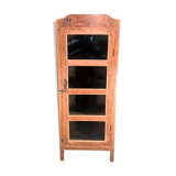 Showcase with 4 door glass panels