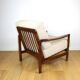 Fauteuil vintage en bois marron, design en bouclée beige ivoire par Z. Bączyk - 2 pièces disponibles.