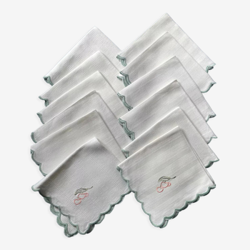 Set of embroidered napkins