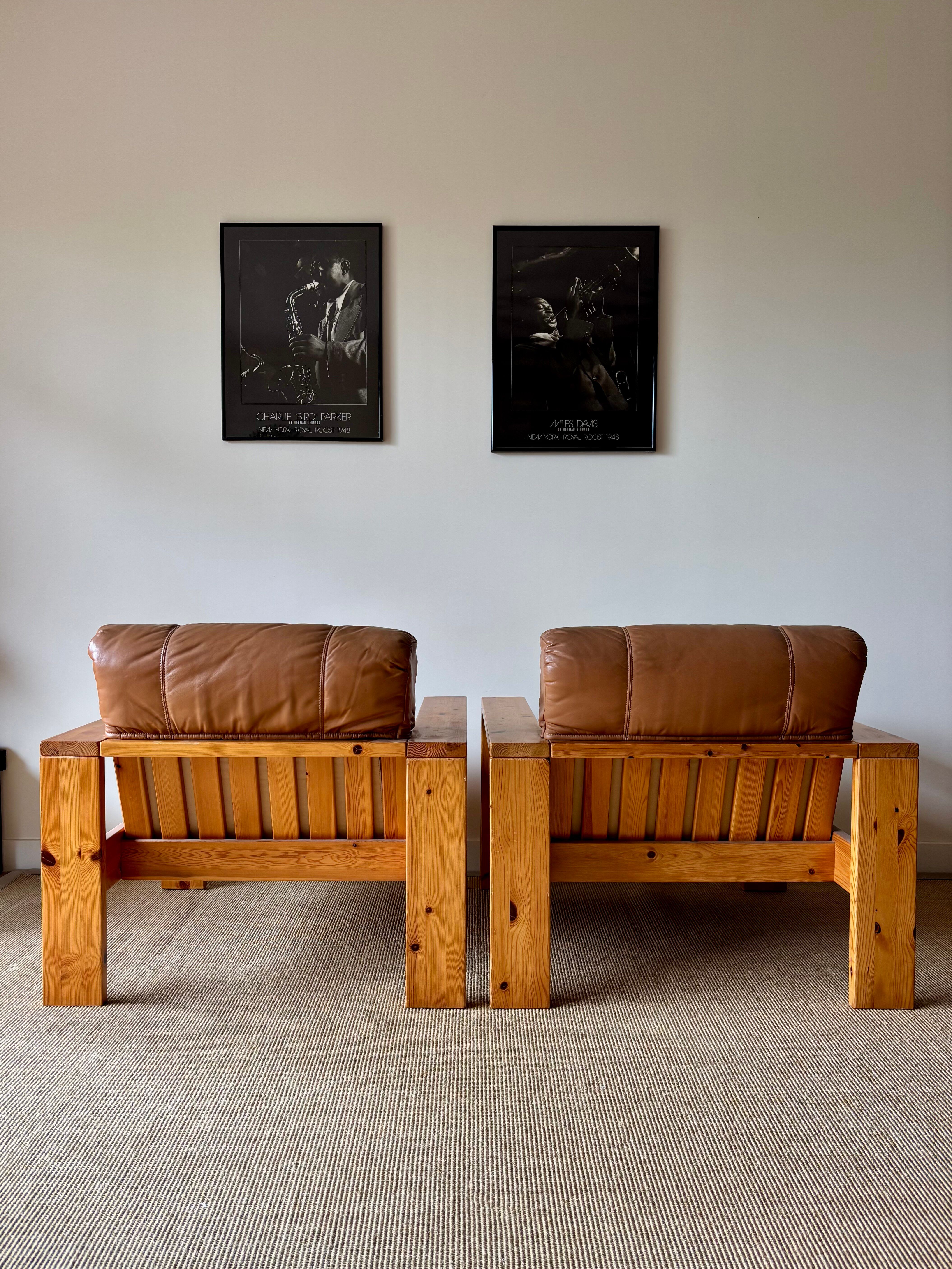 2 pine and leather armchairs from the 1970s