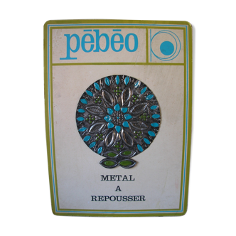 Old decoration store advertisement from the 1970s Pébéo metal push-out frame/easel