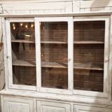 Buffet with 2 glass doors