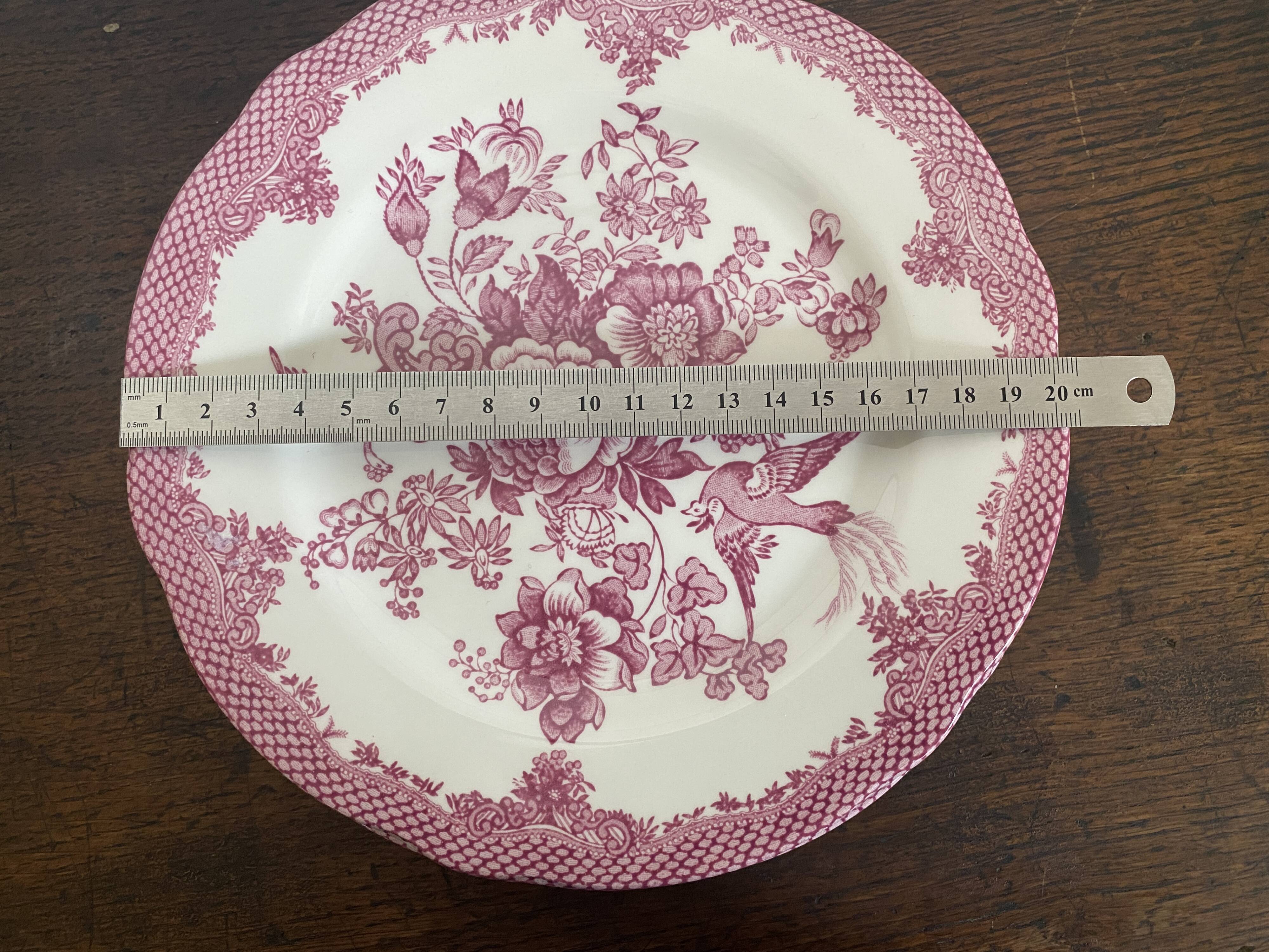 Set of 4 floral pattern dessert plates