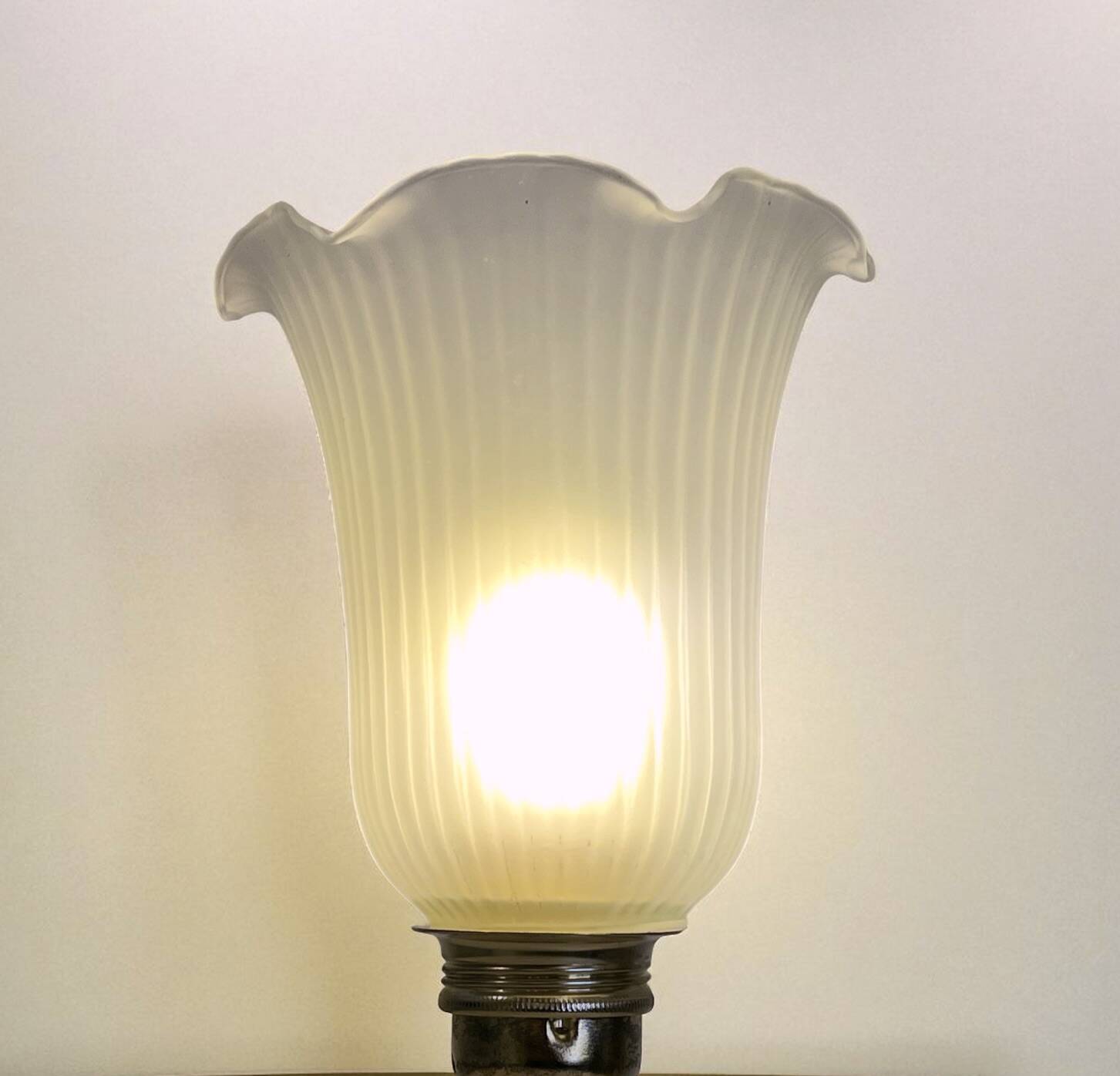 White opaline glass boudoir Art Deco lamp with tulip pleated glass shade