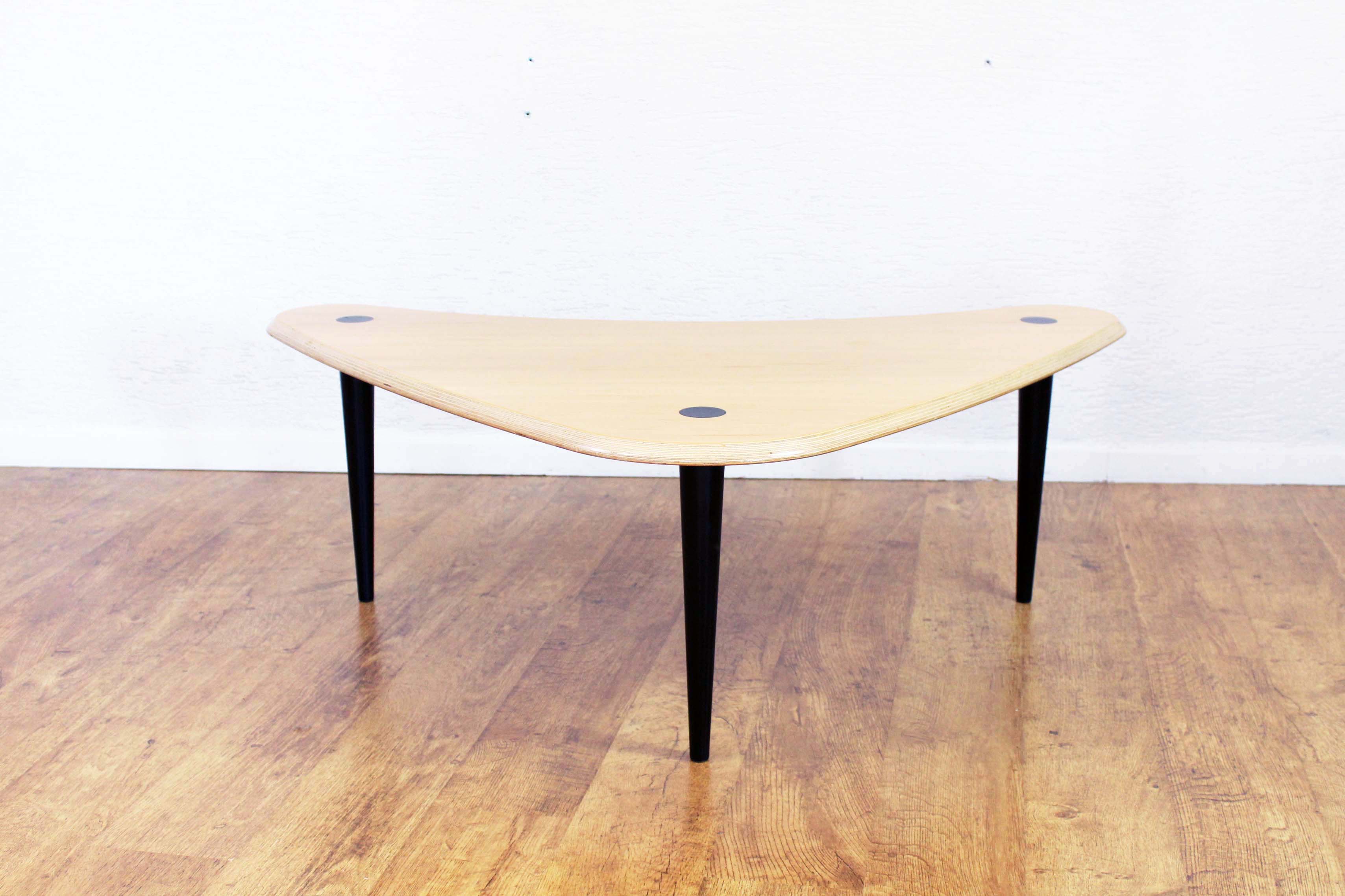Coffee table "boomerang"