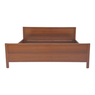 1960s Stilwood walnut bed