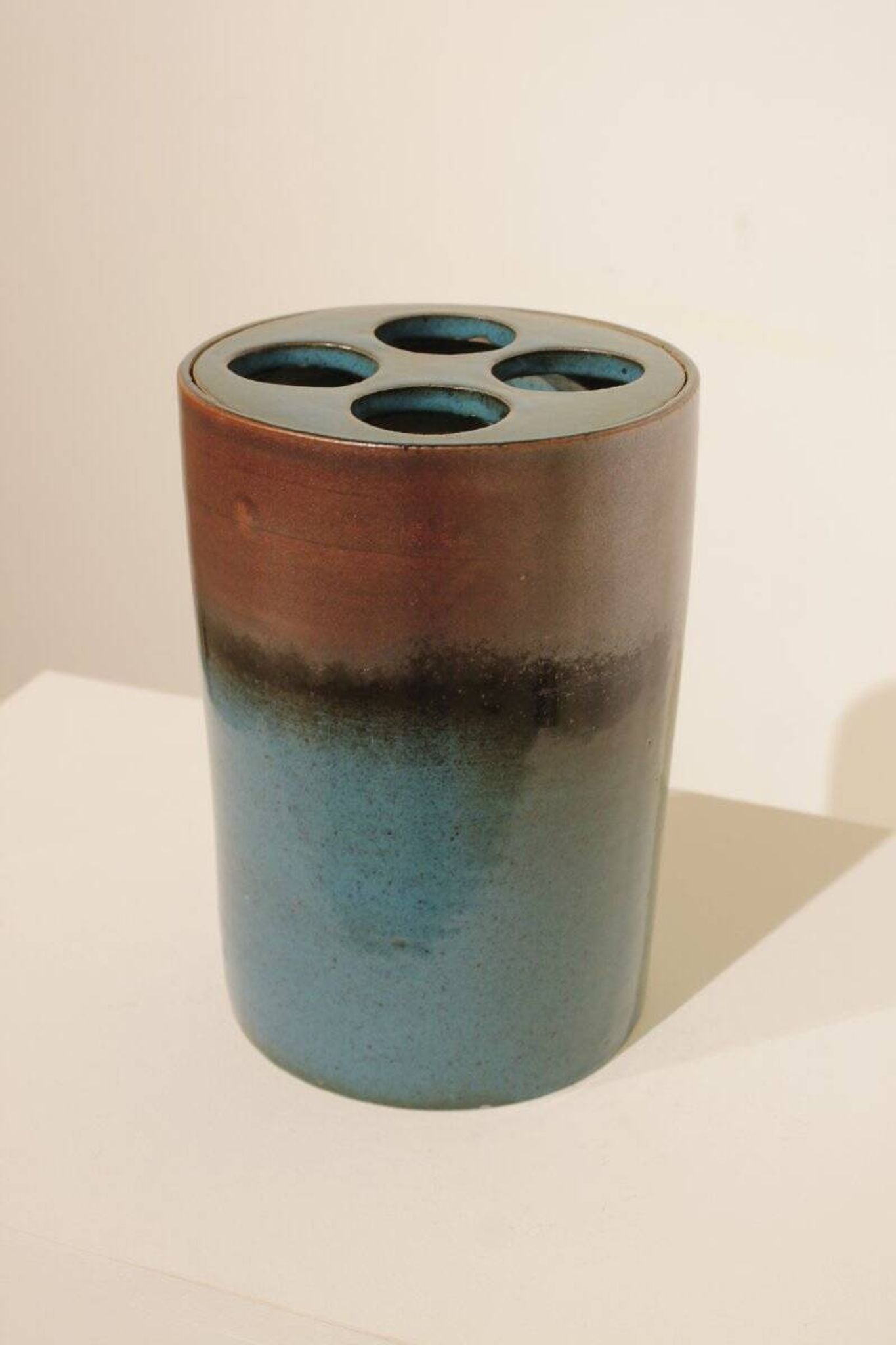 Important vase pique fleurs en grès de Charles Gaudry (1933-1980)