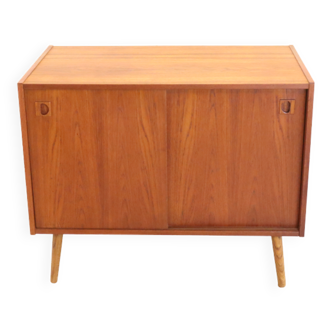 Danish vintage design cabinet with sliding doors 'Farum'