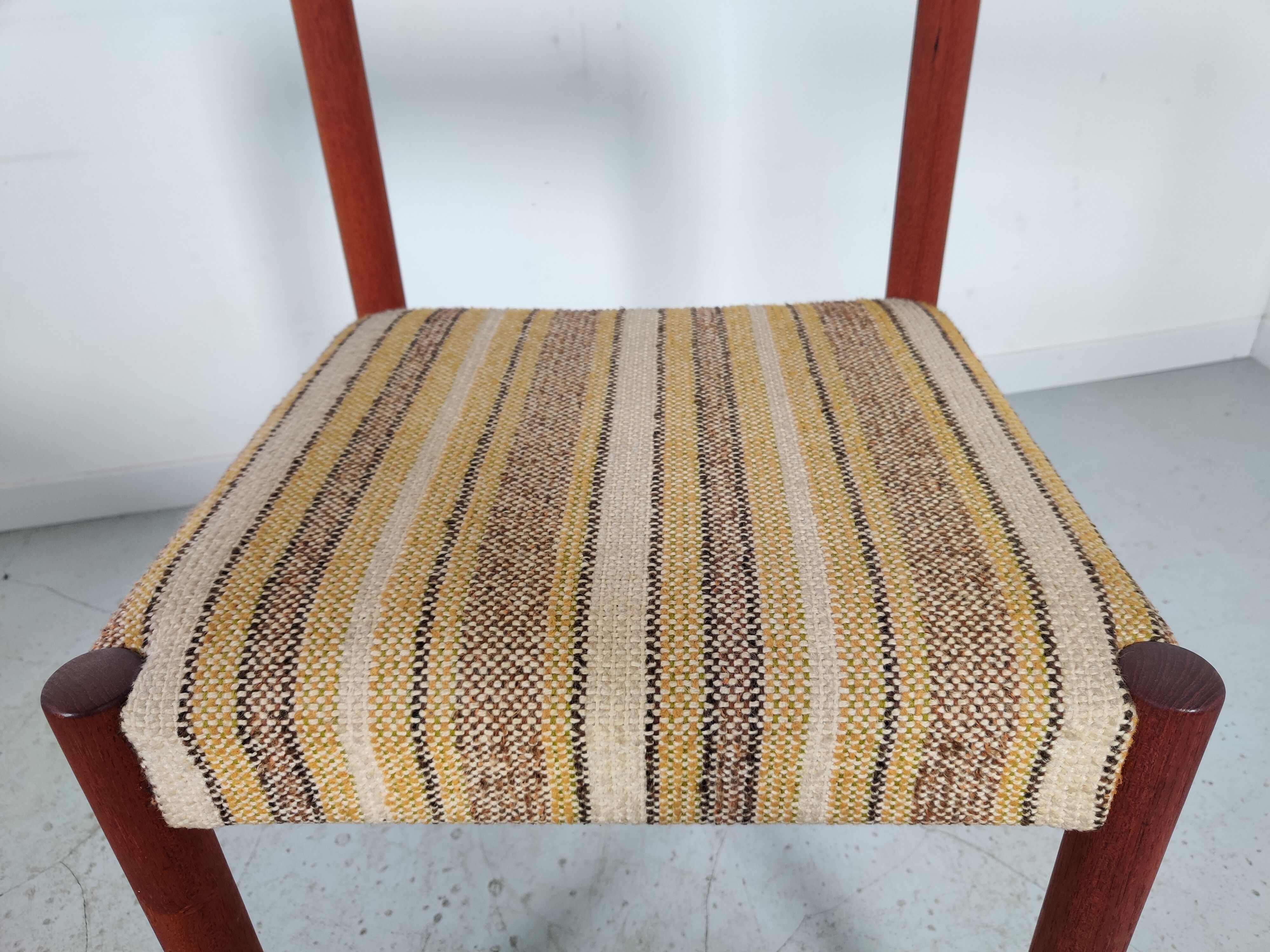 4 Scandinavian teak chairs, Denmark 60s