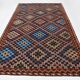 Tapis Kilim tribal bleu et bordeaux