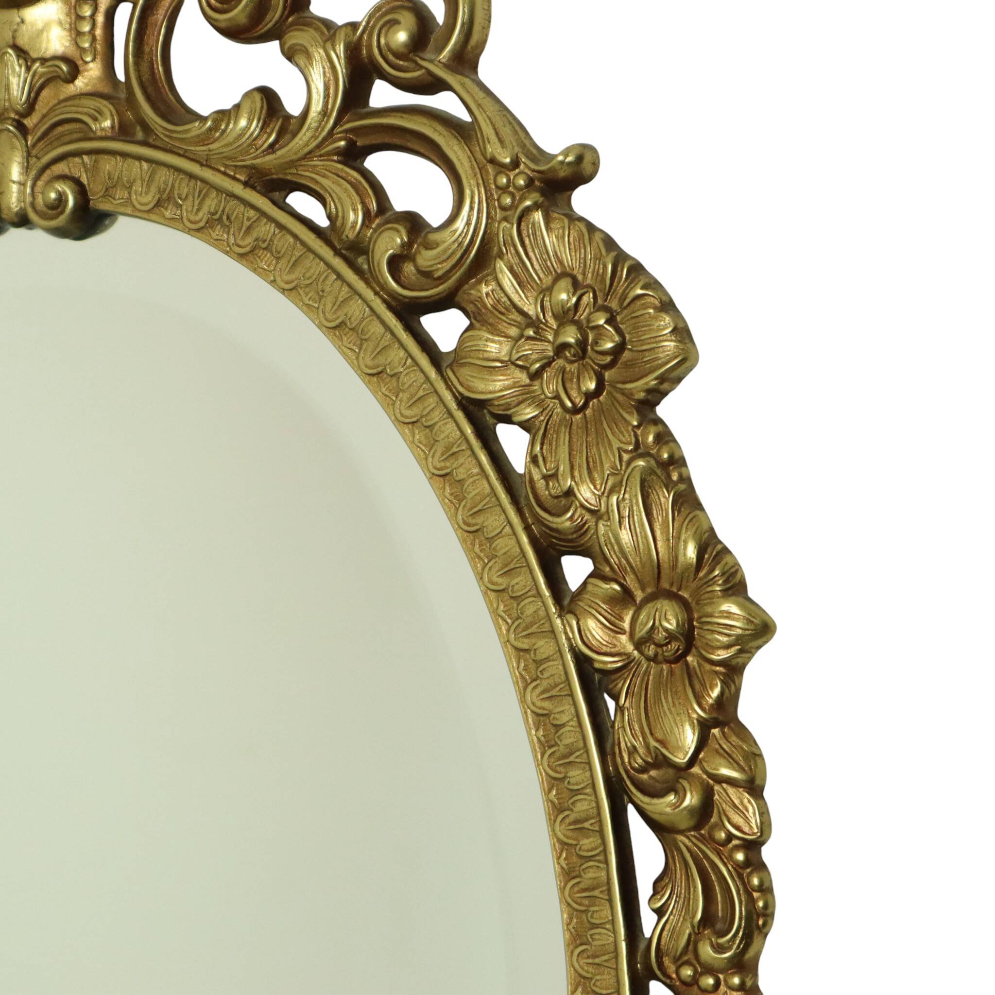 Miroir en laiton français à crête dorée style baroque Louis XV des années 1950