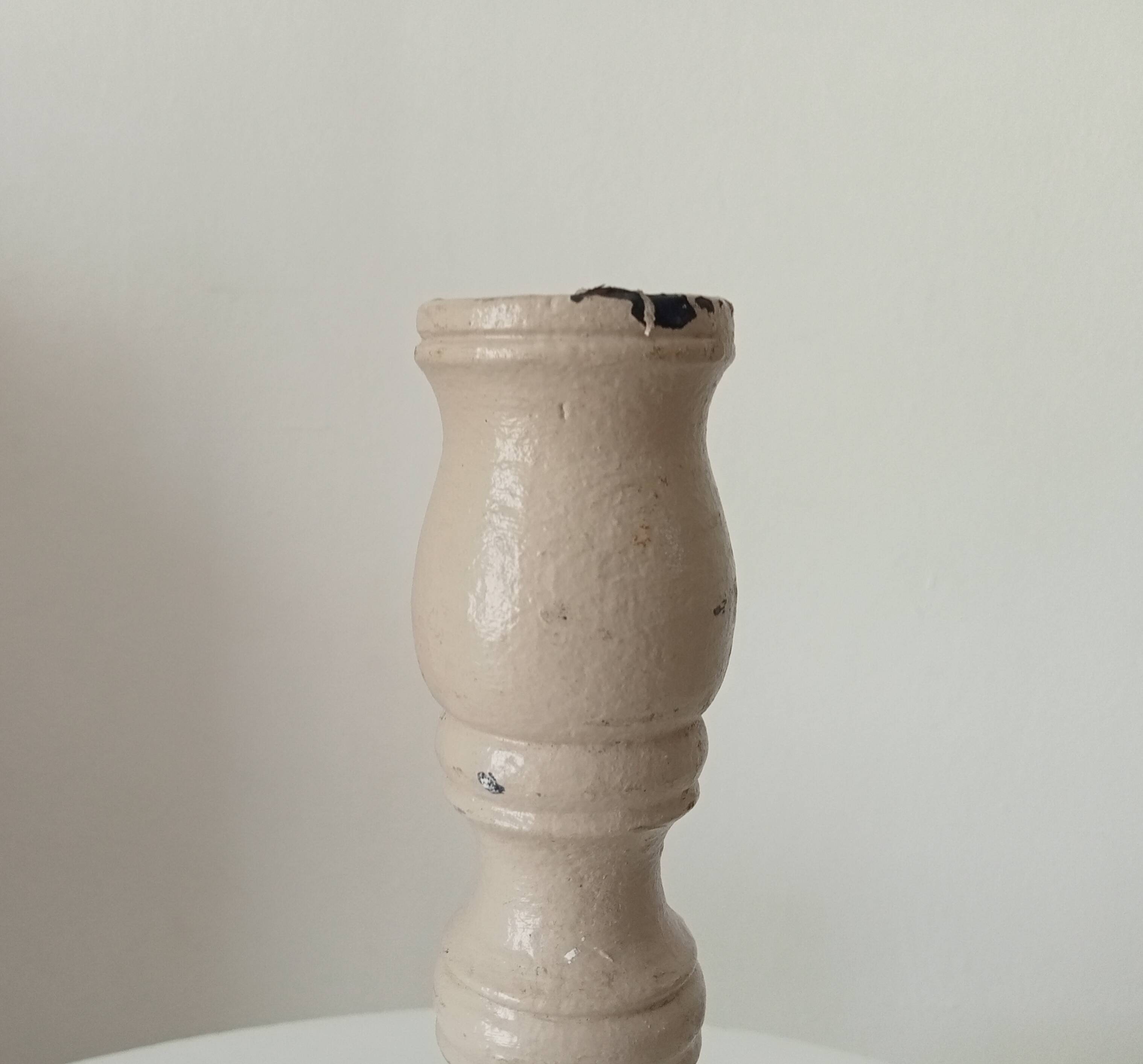 Bougeoir ancien en bois