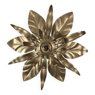 Gold metal flower wall light
