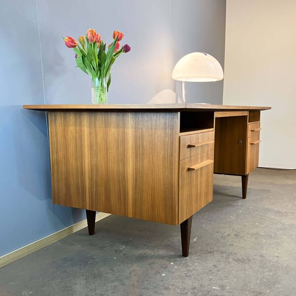 Bureau de style Bauhaus par WK Möbel, noyer, années 1960