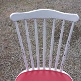Set of 4 Scandinavian style chairs from the 50s in white lacquered wood and red skaï patties