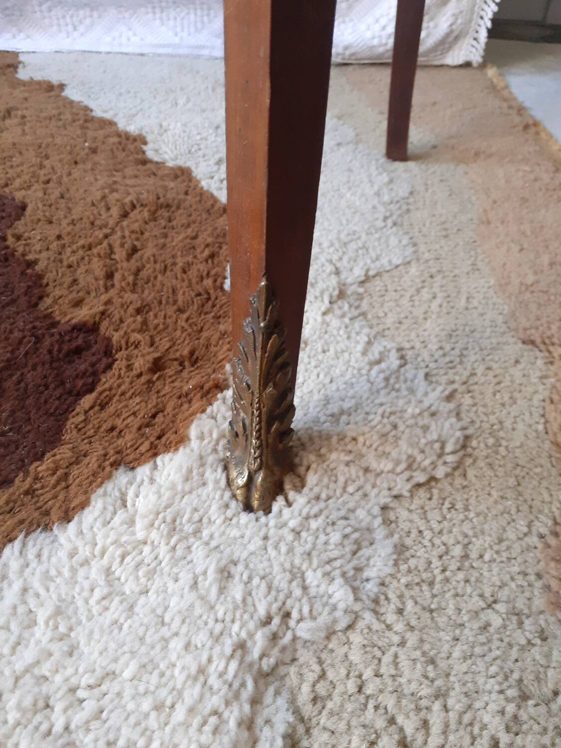 Louis XV style kidney desk with marquetry