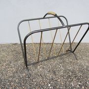 Porte revue en acier et laiton