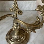 Paire de bougeoirs rocaille en bronze doré