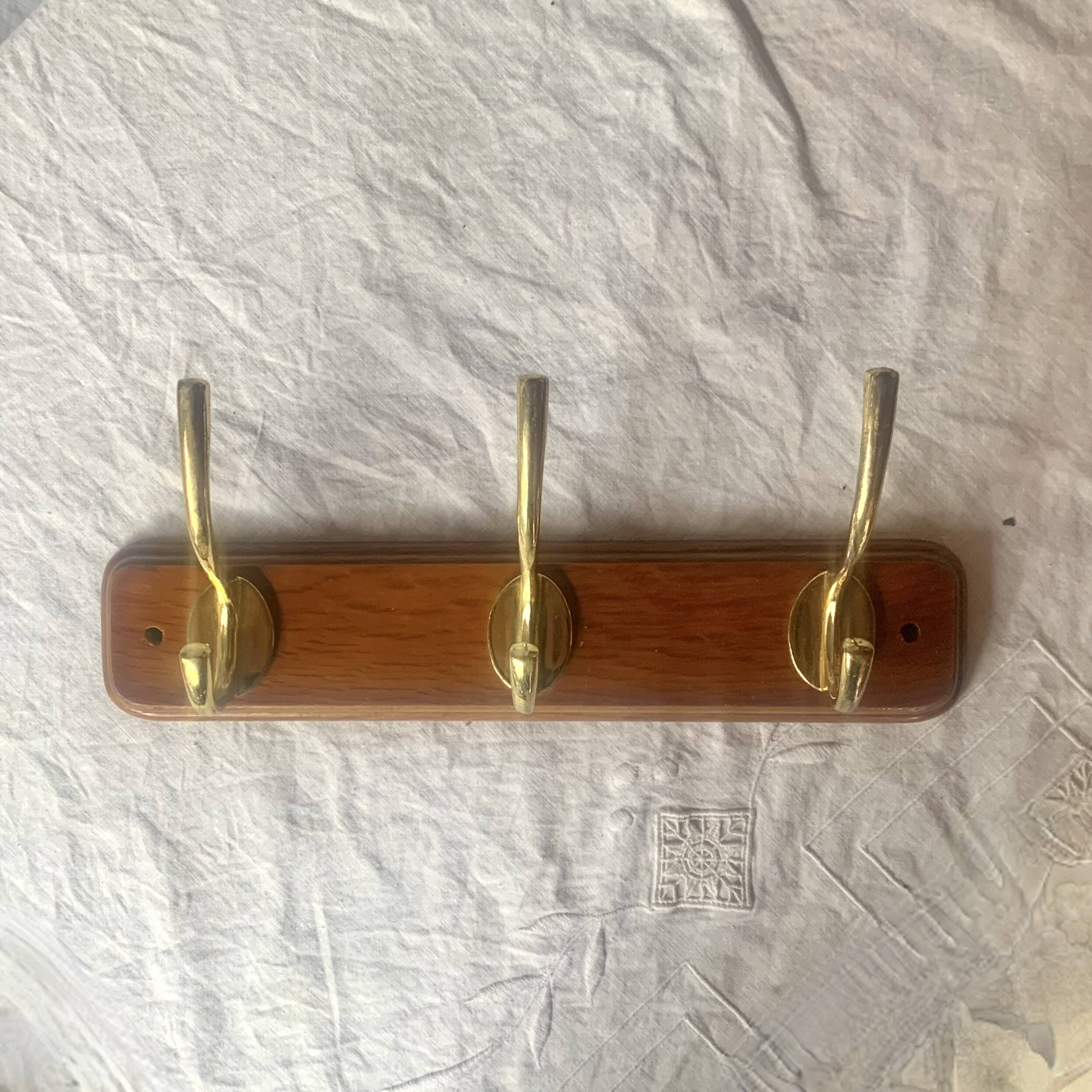 Vintage wall coat rack in lacquered wood - 3 golden hooks