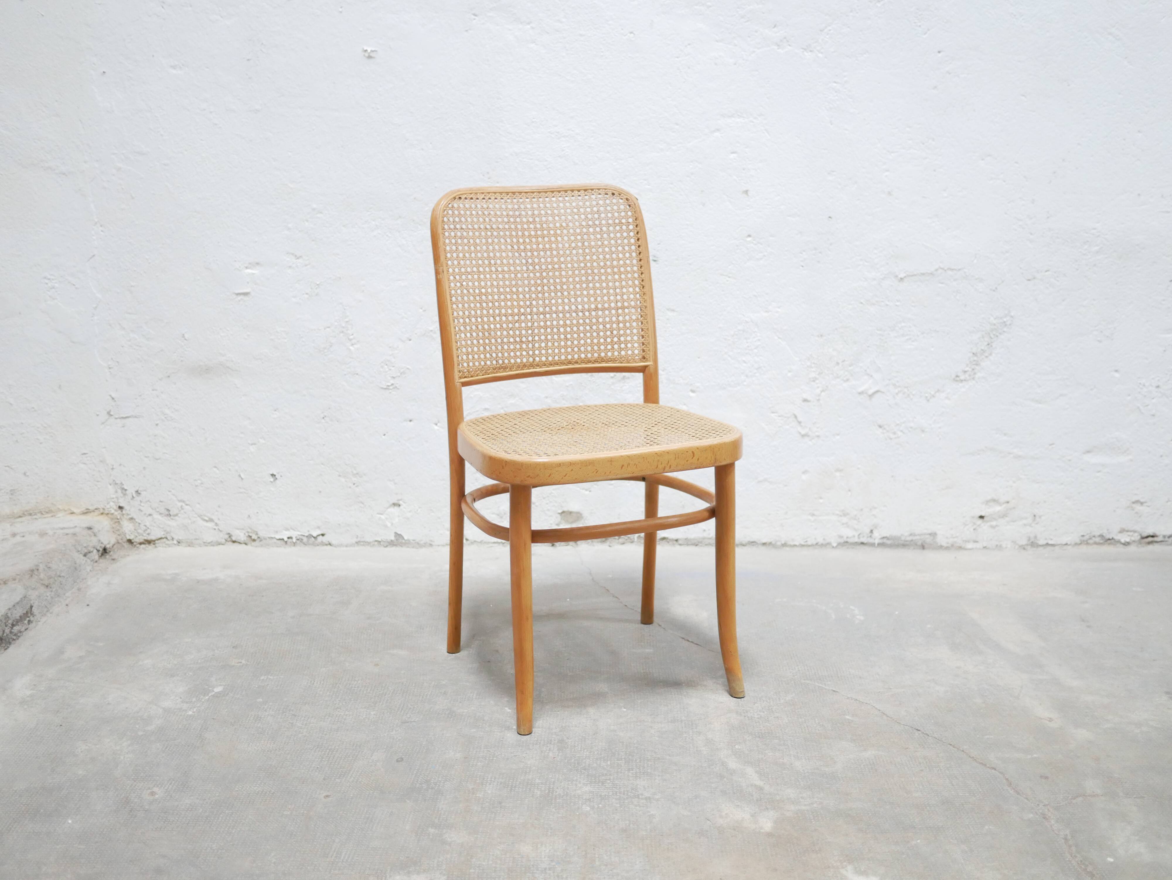 Chaise cannée vintage par J. Hoffmann, éditions Thonet