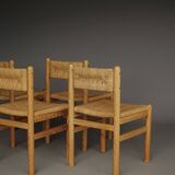 4 chaises de salle à manger en pin et jonc de mer dans le goût de Charlotte Perriand, années 1960