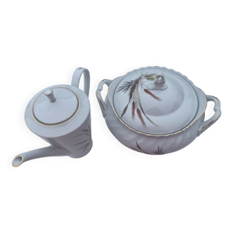 Soupière et cafetière en porcelaine