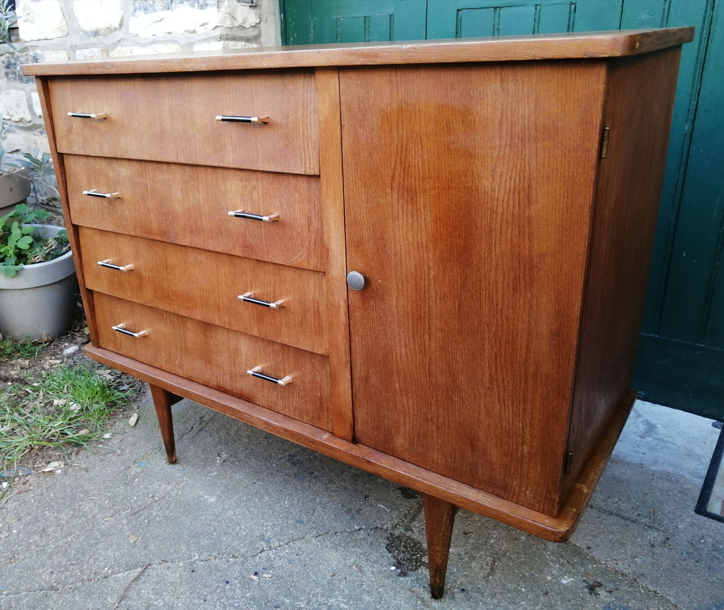 60s dresser