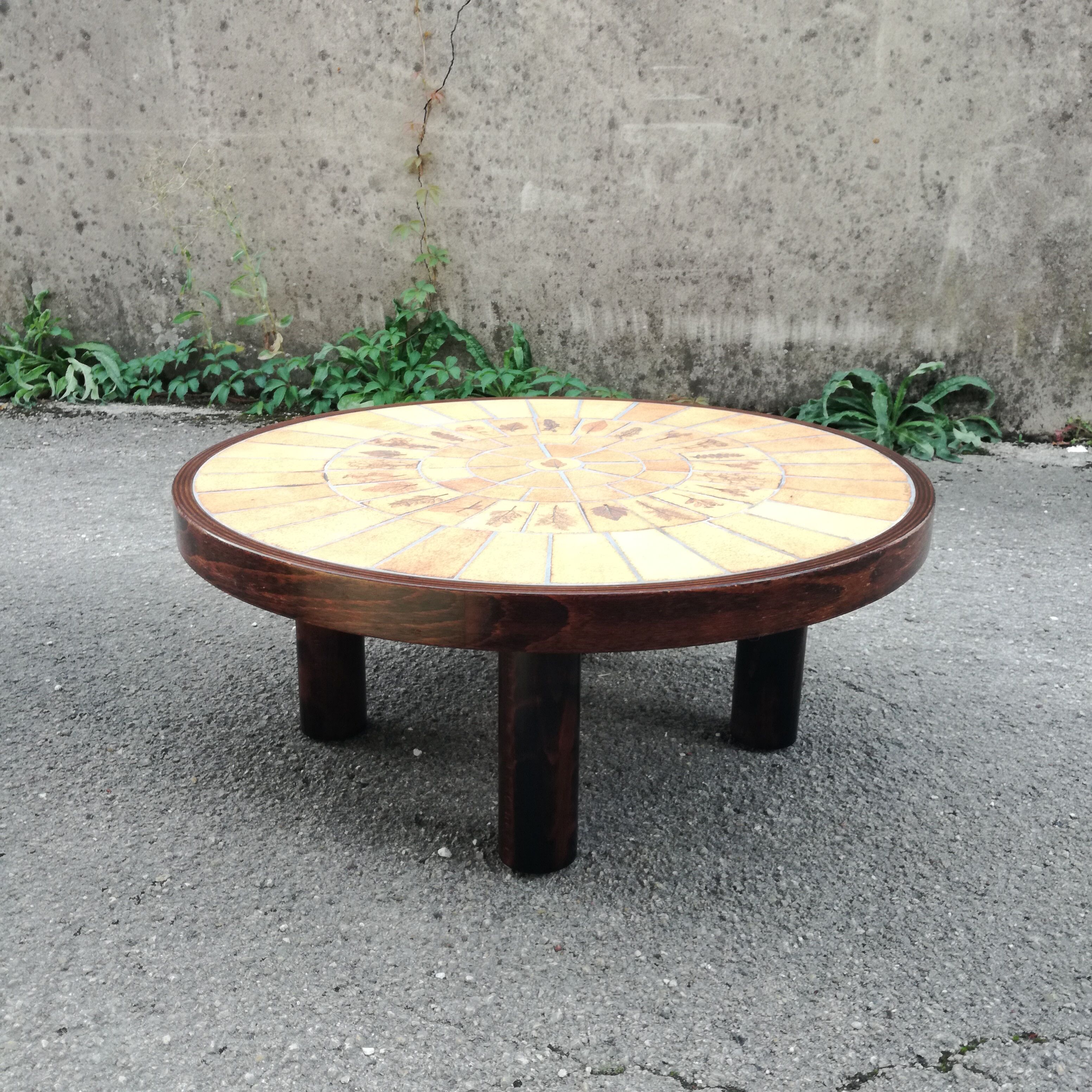 Roger Capron round coffee table with 4 legs "column"