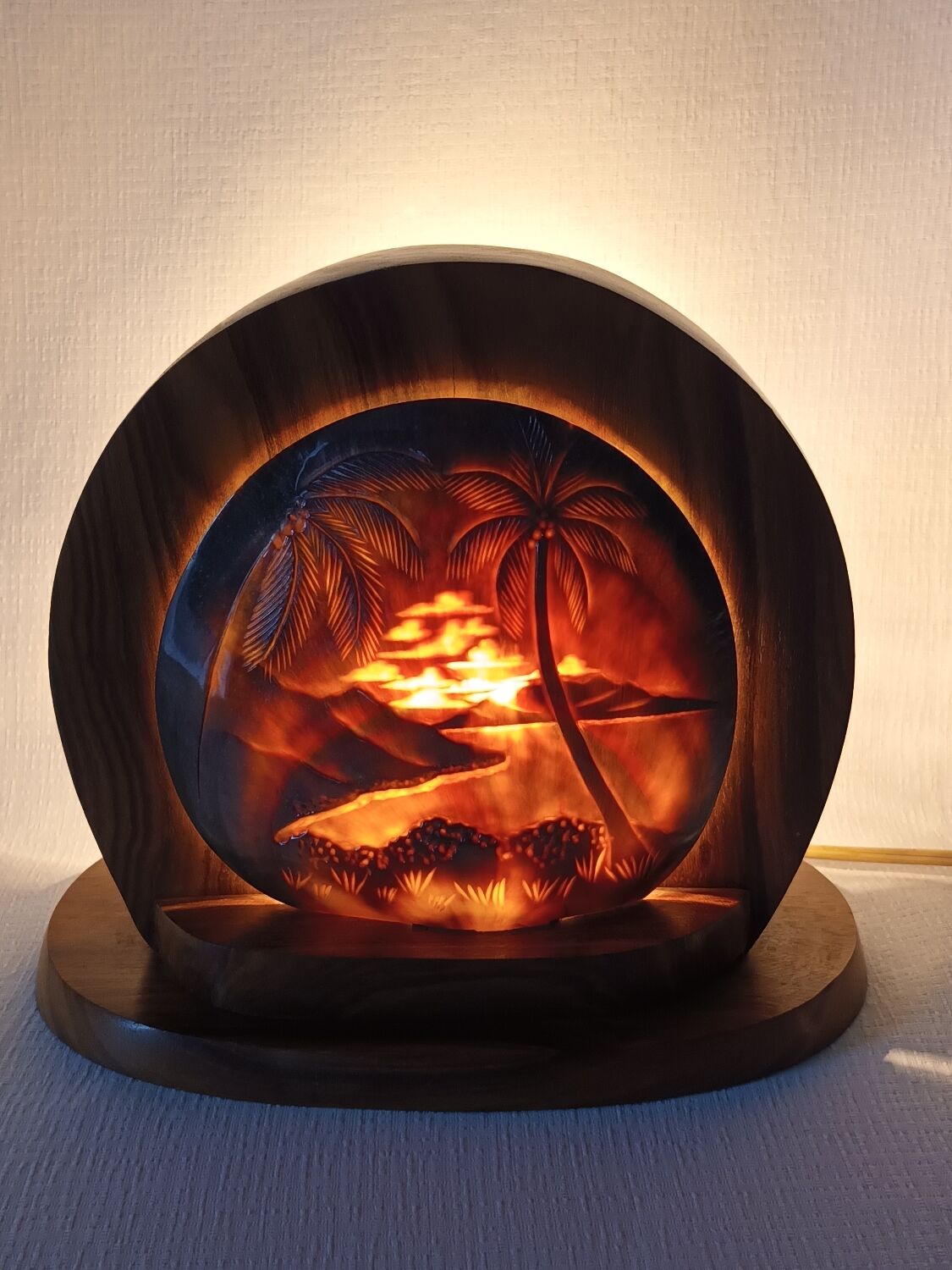 Vintage Tahiti mother-of-pearl mood lamp