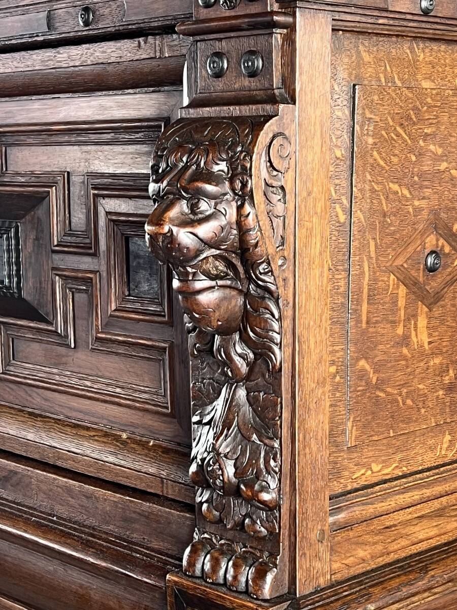 Antique carved wooden buffet in Renaissance style, late 18th / early 19th century.