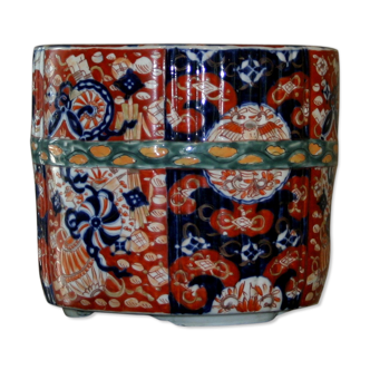 Japanese Imari-style porcelain planter