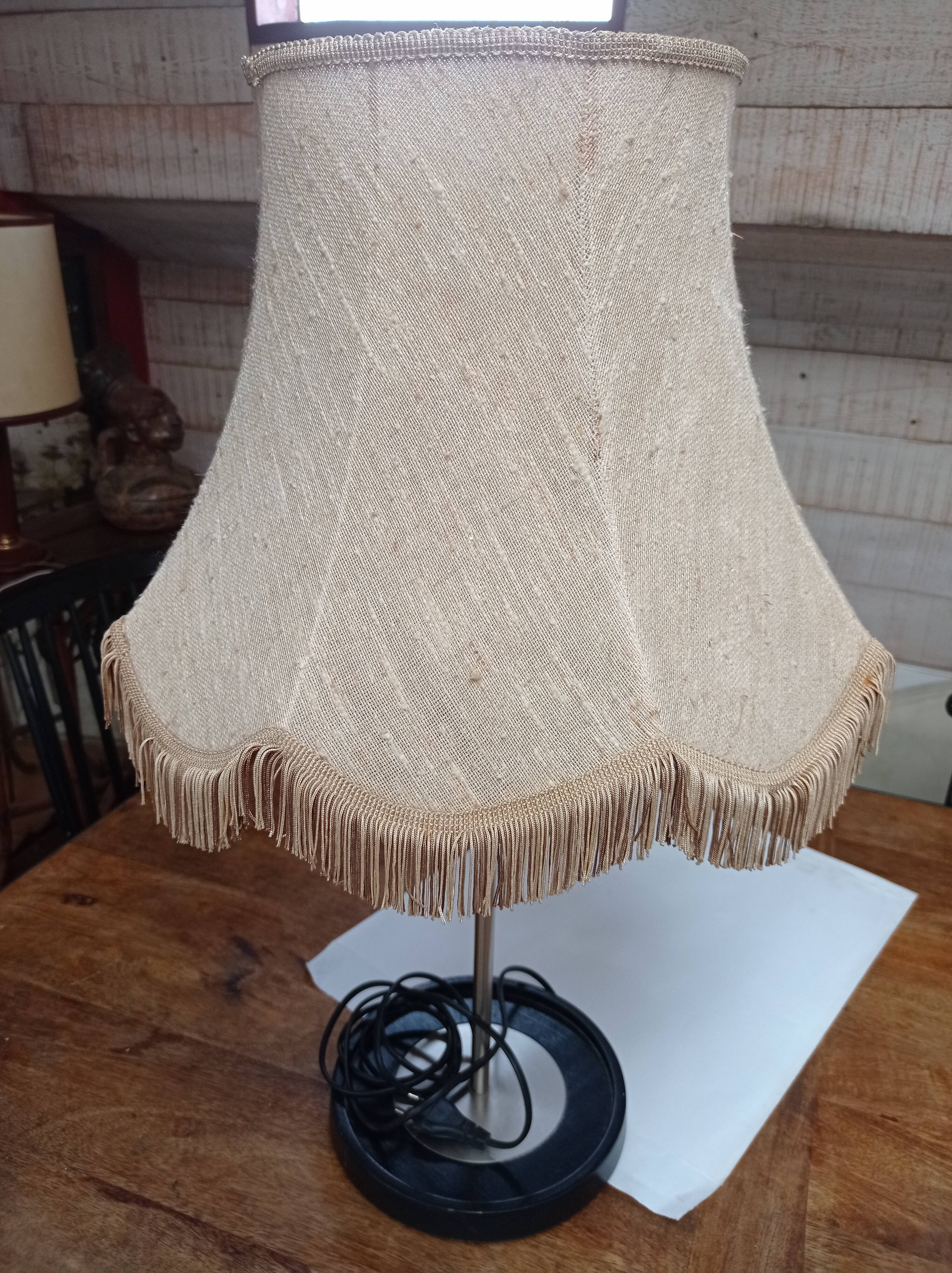 Lampshade with fringes